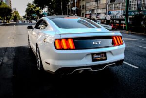 Instalamos escape doble a Mustang 5.0 GT