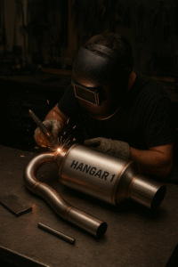 ¿Qué diferencia a un mofle artesanal Hangar 1 de uno comercial?