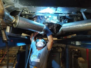 La ciencia detrás del sonido: cómo medimos el tono ideal en escapes Hangar 1